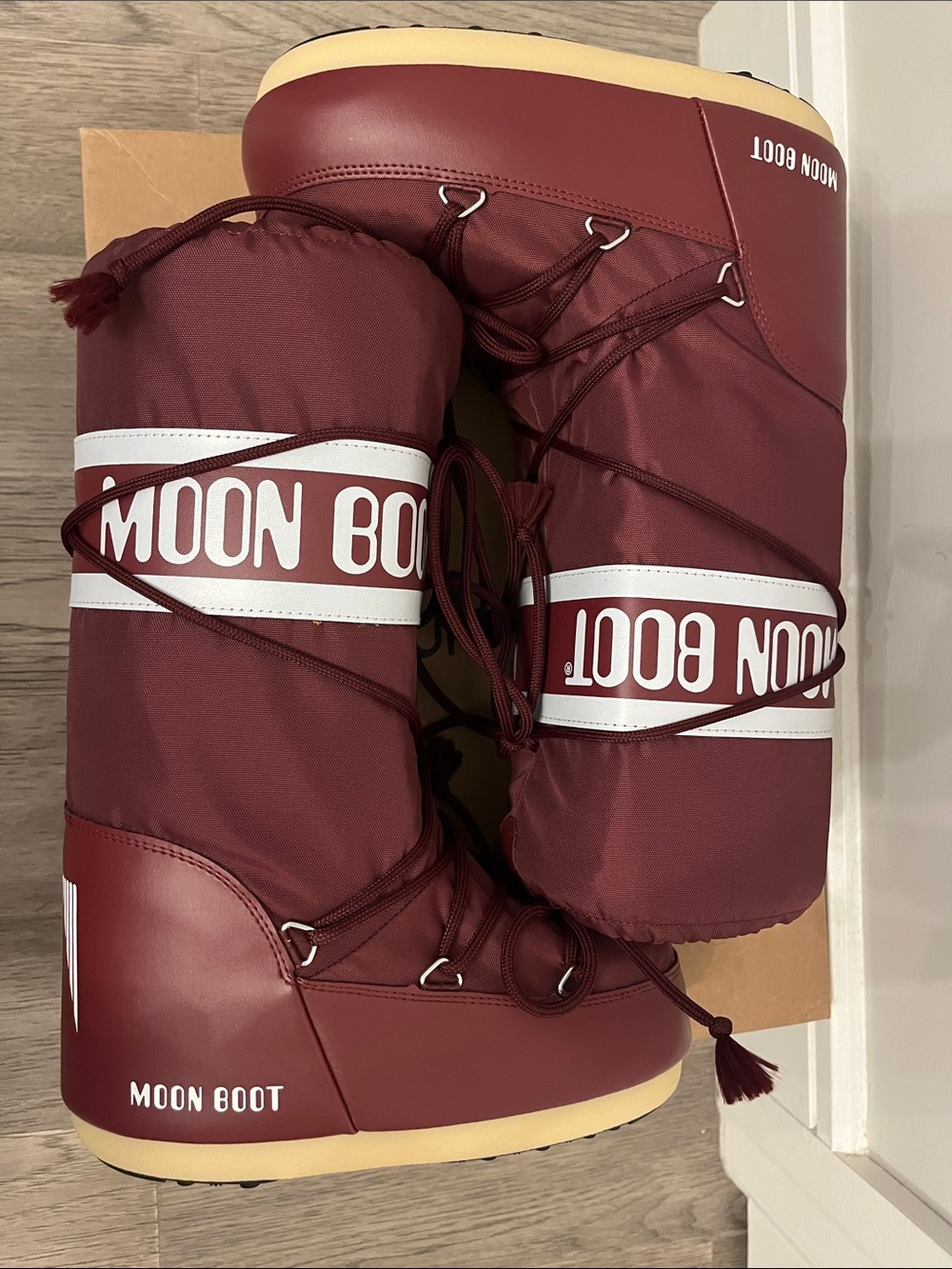 Moon Boot icon nylon. Size 35/38. Burgundy. New in box. - Picture 4 of 7